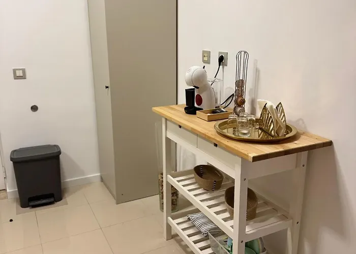 Maos N'areia Феррел